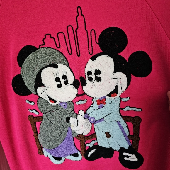 80's Vintage Micky & Minnie Mouse Hot Pink Sweatshirt by Sunday Comics - Picture 3 of 8